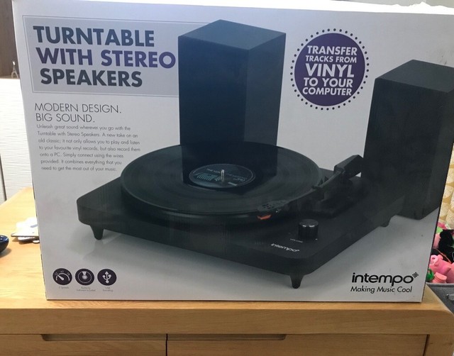 intempo vinyl turntable with stereo speakers